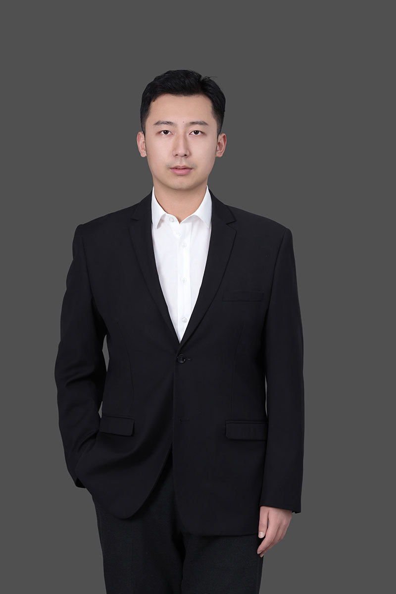 王毅健